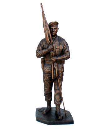 P331.5 Command Sergeant Major with Beret Statue